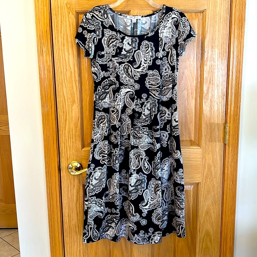 Studio Works - Pretty Paisley Black & Brown Dress -  Short Sleeves Petite Small